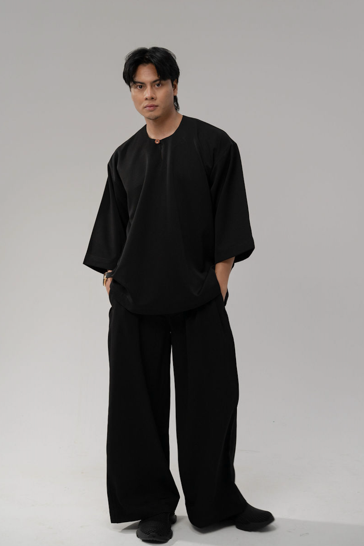 Bentara Baju Melayu in Black