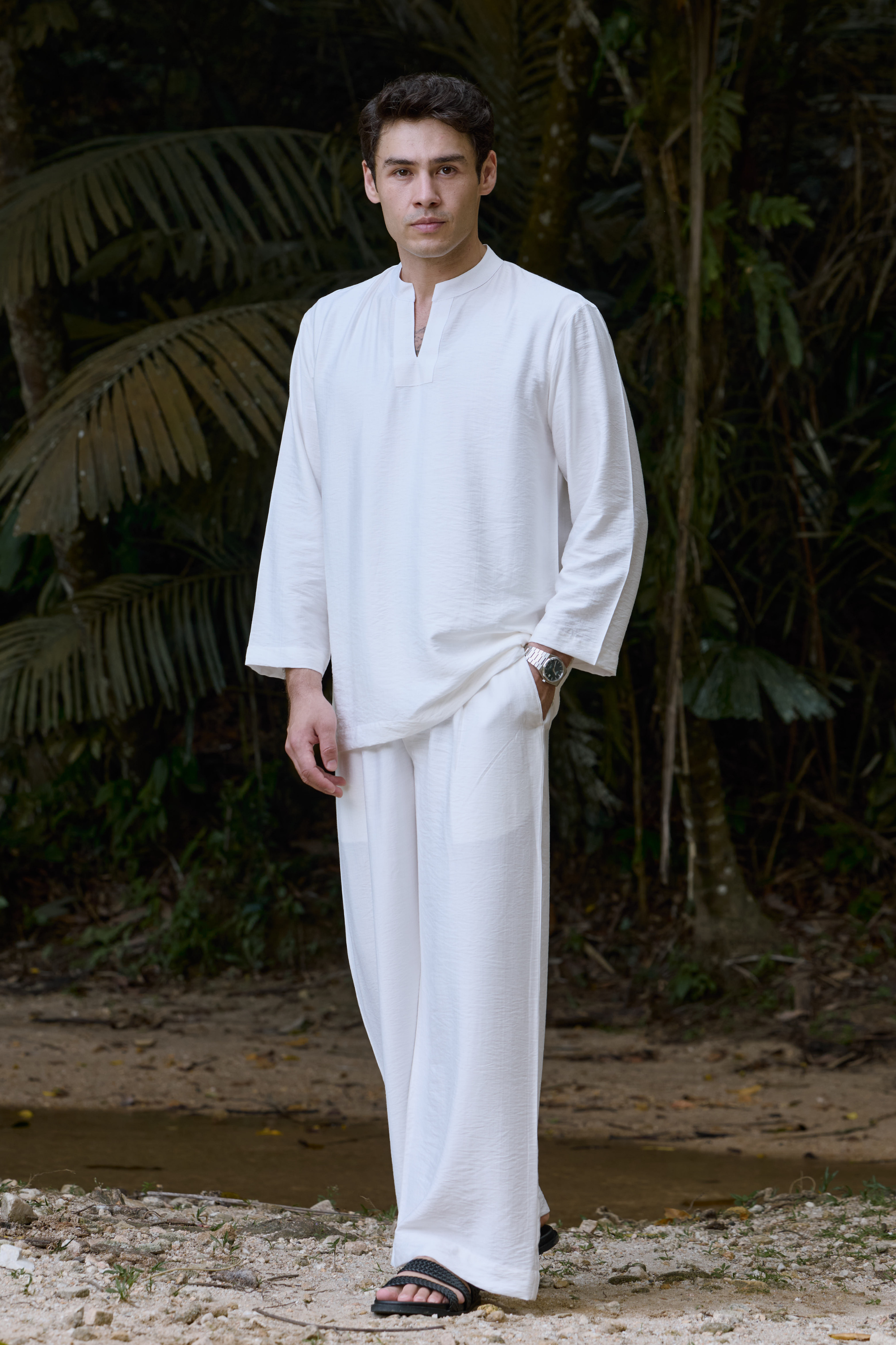 Wiranta Linen Set in White