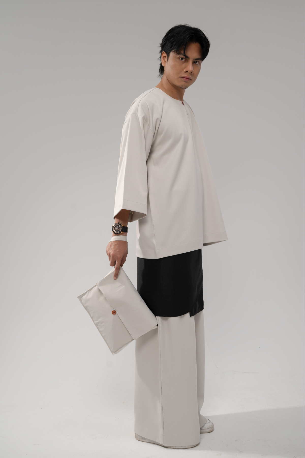 Bentara Baju Melayu in Moonlit Silver