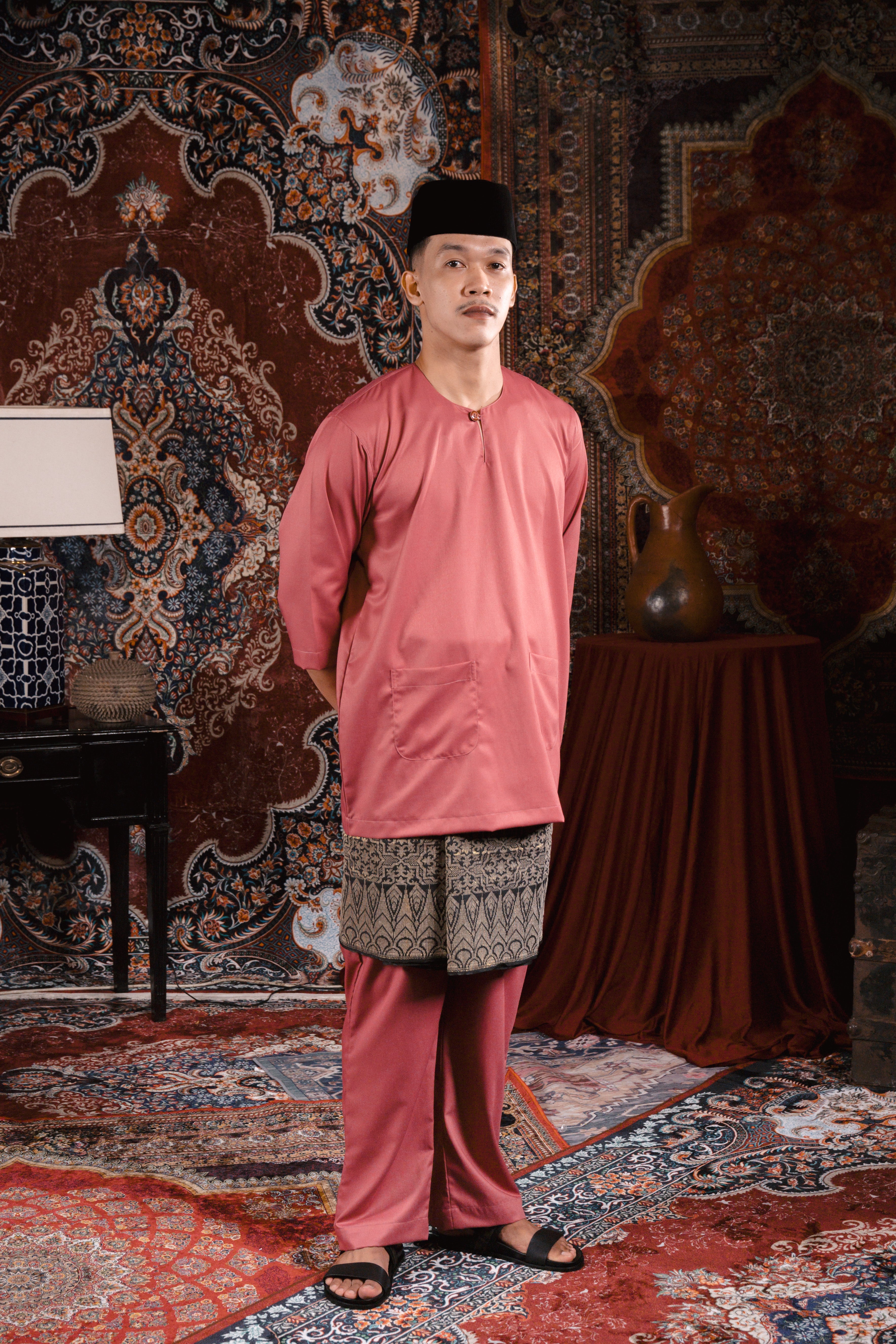 Satria Baju Melayu in Dusty Roses