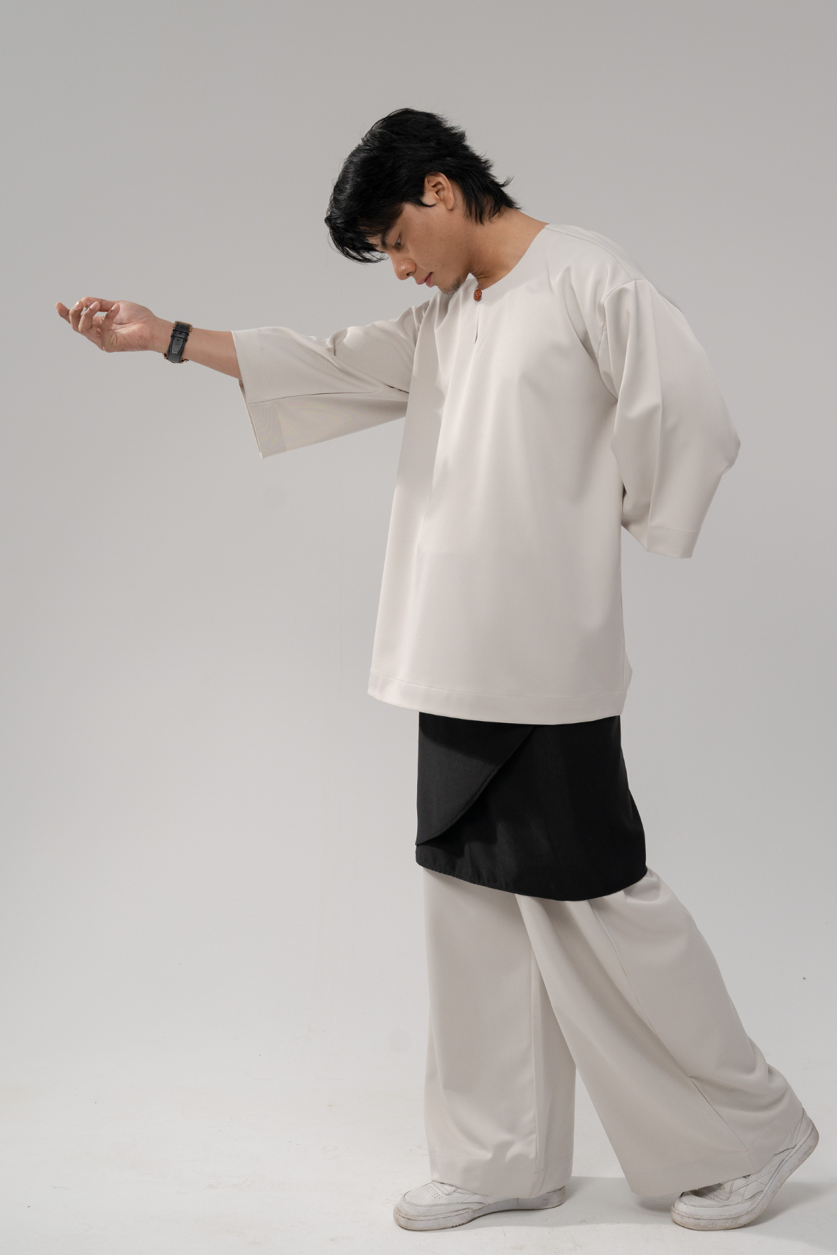 Bentara Baju Melayu in Moonlit Silver